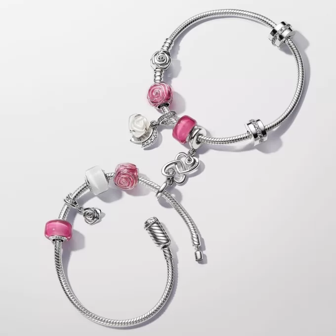 Charm pendentif rose en fleurs Charm pendentif rose en fleurs