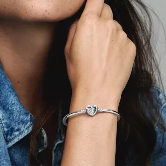 VENTE FINALE Bracelet a fermoir coeurs infinis entrelaces Pandora Moments 1 330x330 - VENTE FINALE - Bracelet &agrave; fermoir c&oelig;urs infinis entrelac&eacute;s Pandora Moments